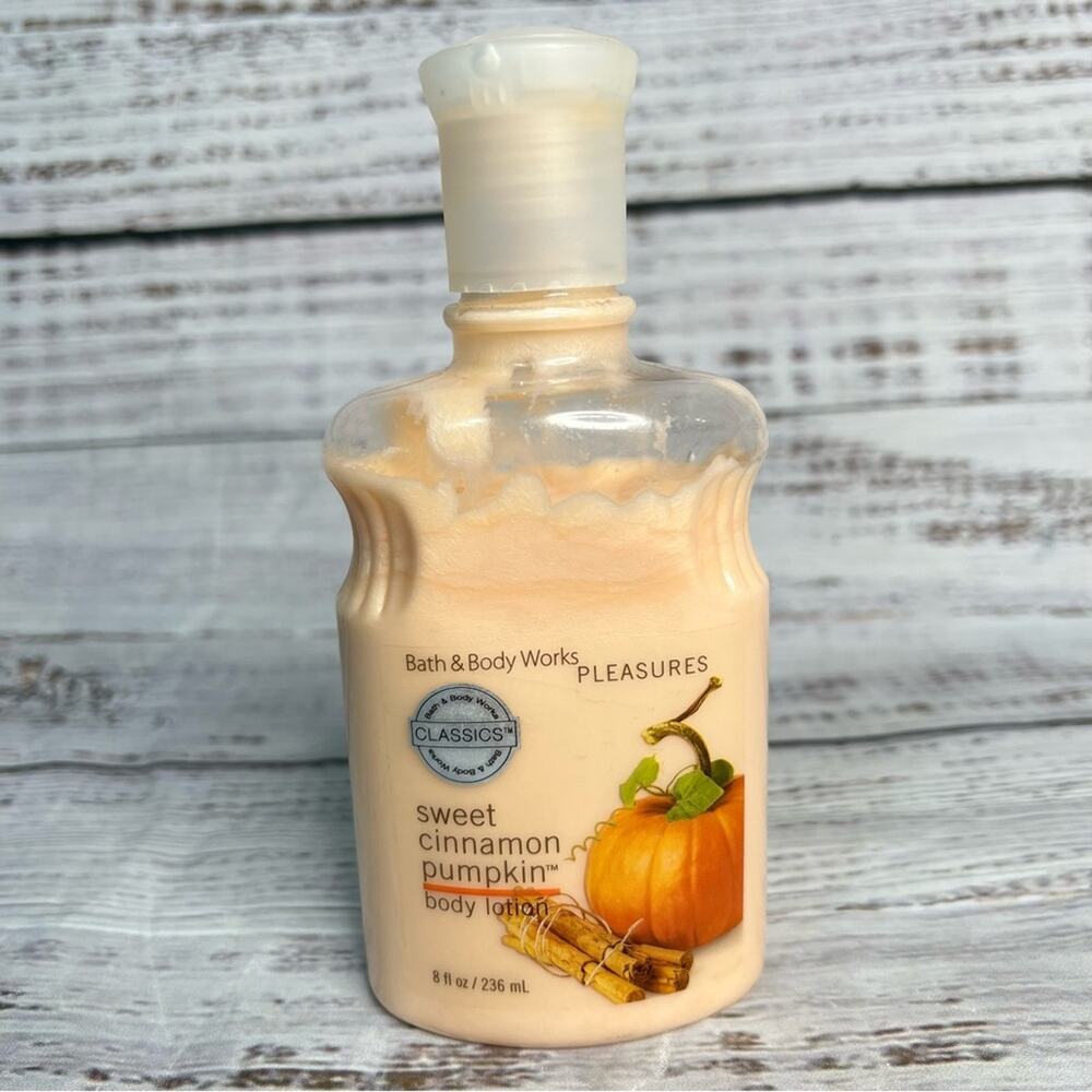 Bath and Body Works Sweet Cinnamon Pumpkin Body Lotion 8 fl oz Vintage